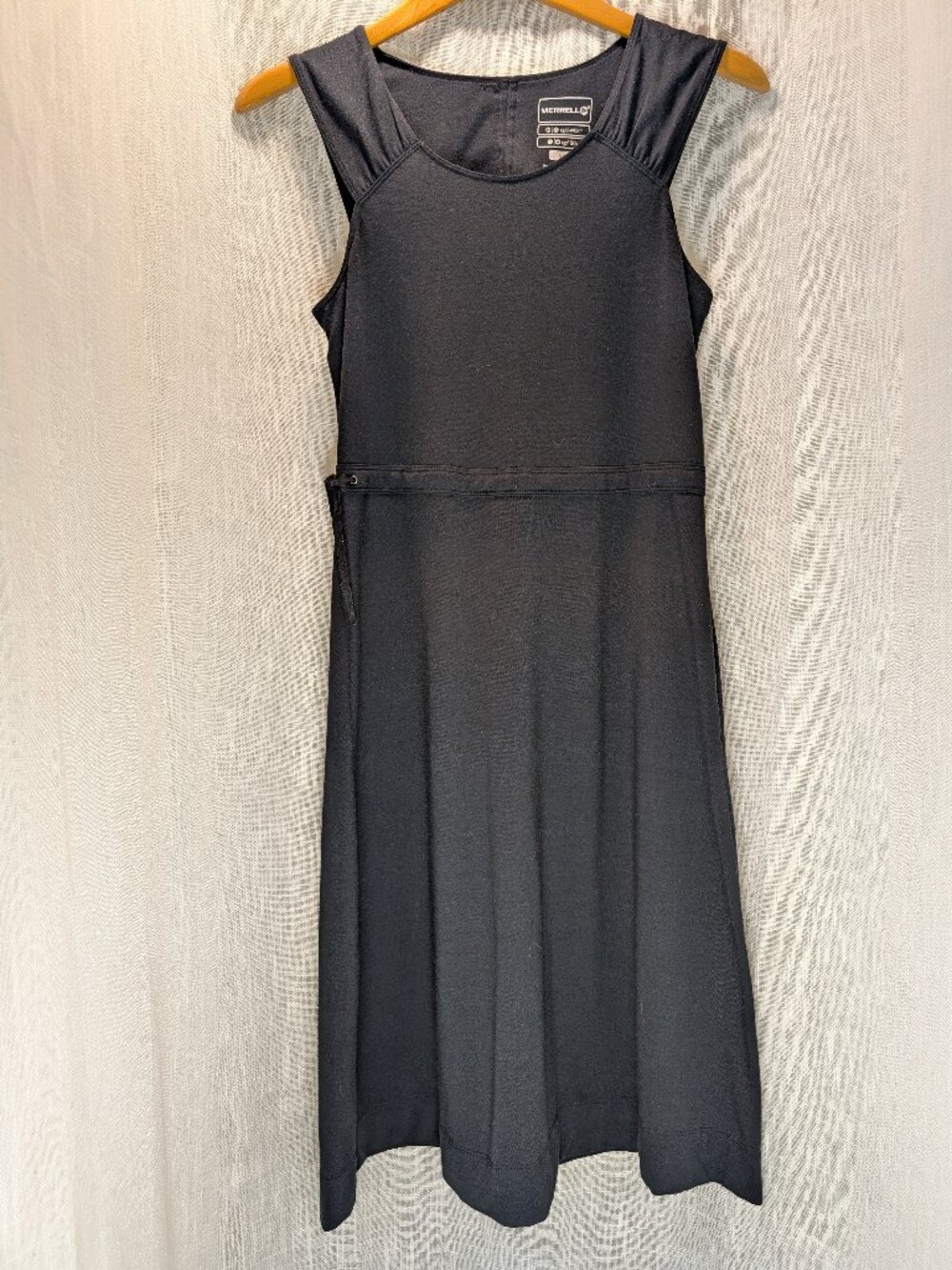 Merrell Black Opti-Wick Dress Upf 50 Size S/P